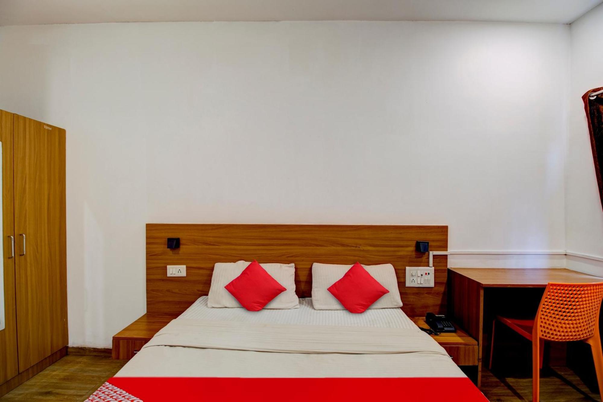 Hotel O Hill View Residency Near Aca Stadium Гувахати Екстериор снимка
